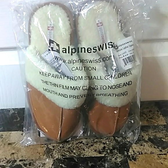 Alpine Swiss Shoes - NWT Alpine Swiss ladies suede slippers. Size 9, MSRP $30